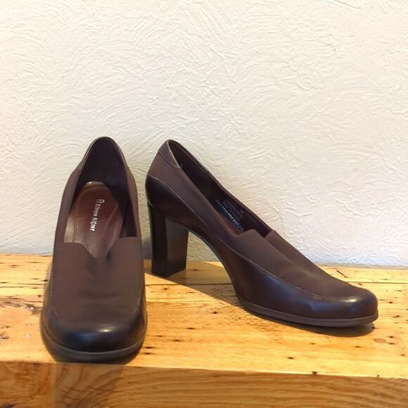 Etienne Aigner Vintage 'Trina' Block Heel Slip On Leather/Nylon Stretch Sz. 9M - Picture 1 of 13